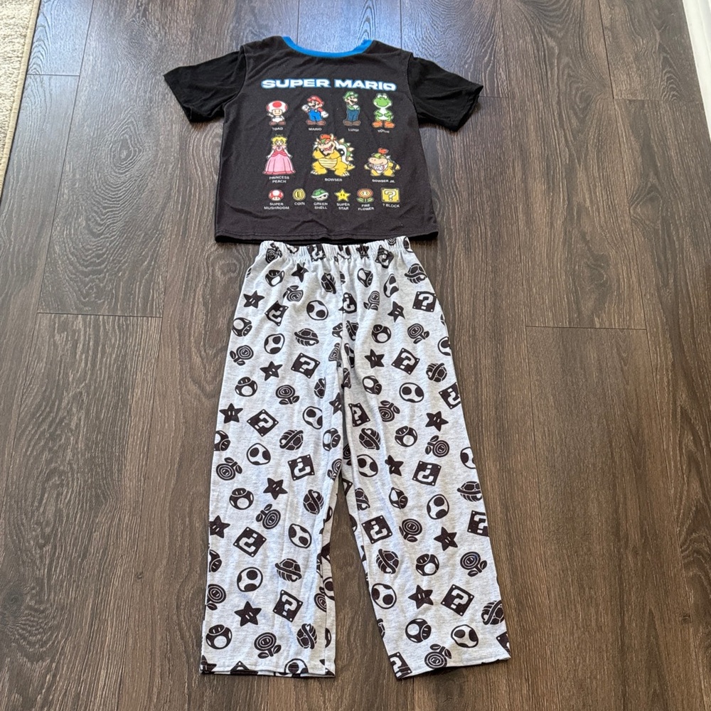 Nintendo Super Mario Kids Pajama Set - Black and White